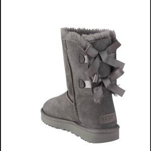 Grey Bailey bow ll UGGS